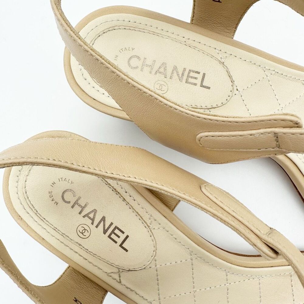 CHANEL Beige Chain Ankle Strap Heels Size 38 Interlocking Pearl CC Logo Sandals - Picture 5 of 13